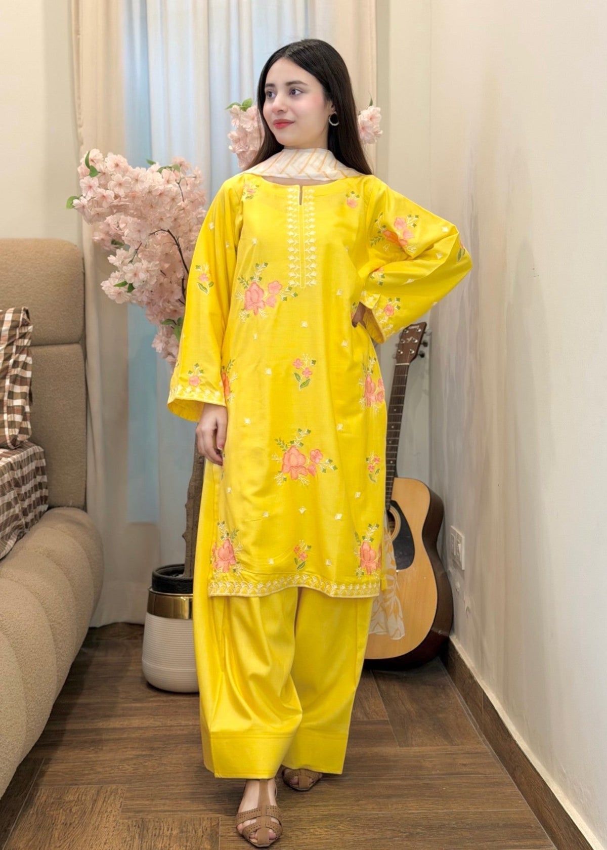 Gulposh stitched eastern suit by Tehzeeb Libas (view 2)