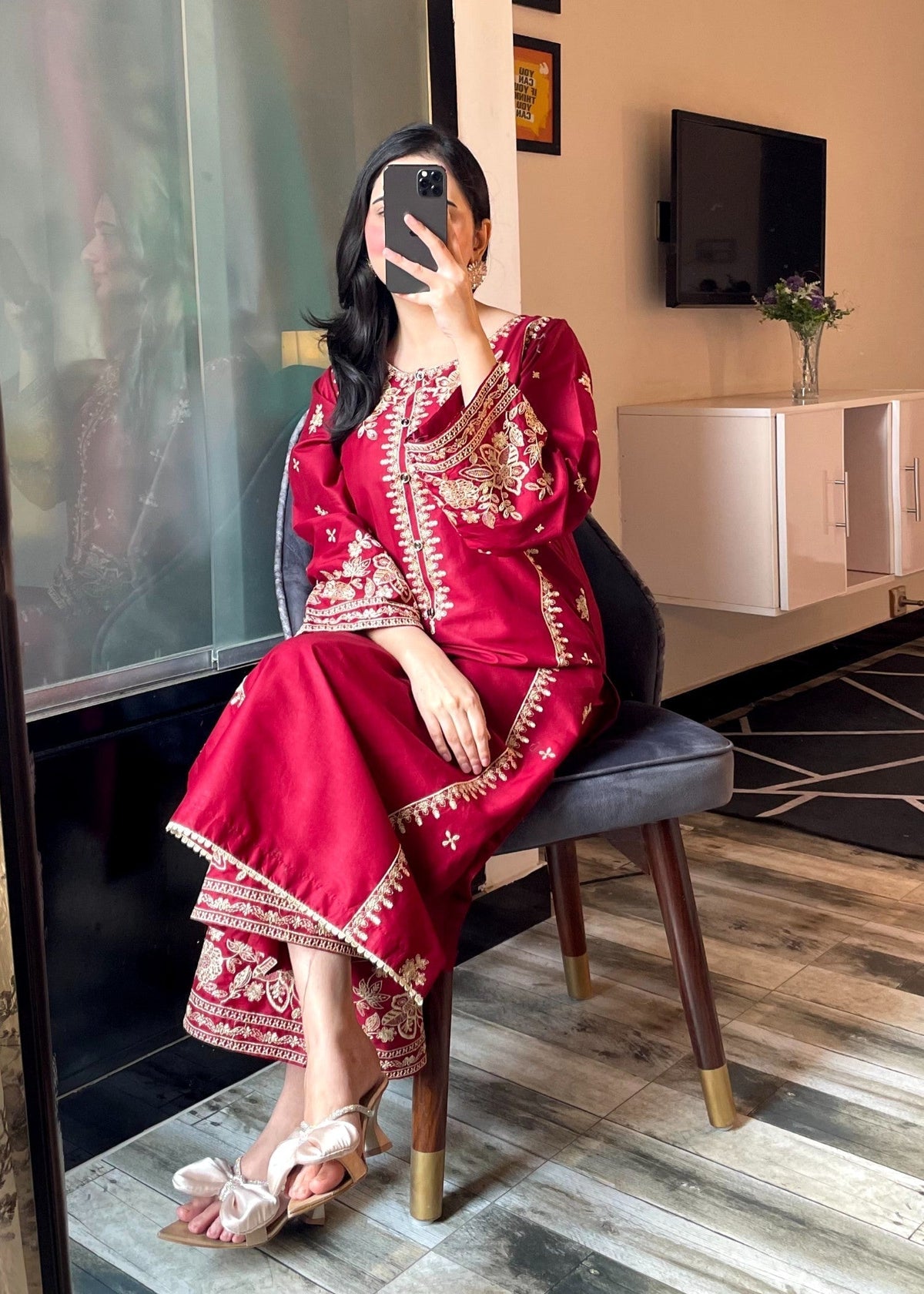Sajni embroidered 2-piece suit by Tehzeeb Libas (view 6)